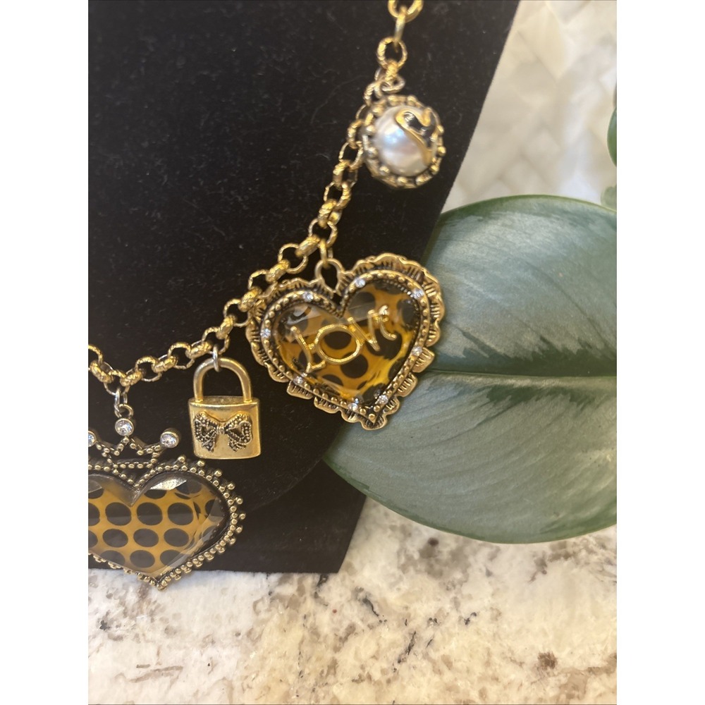 Betsey Johnson Three Heart Leopard Heart Key Rhinestones Locket Pearl Necklace - Picture 5 of 16